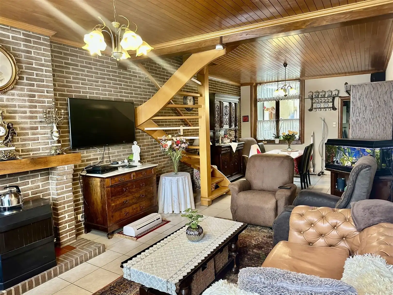 Te renoveren rijwoning te Eine. foto 3