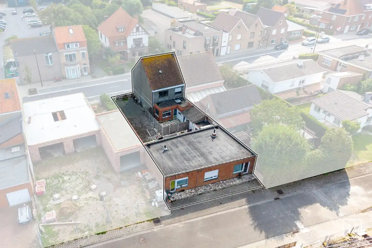 Opbrengsteigendom bestaande uit 1 woning en 2 studio's foto 2