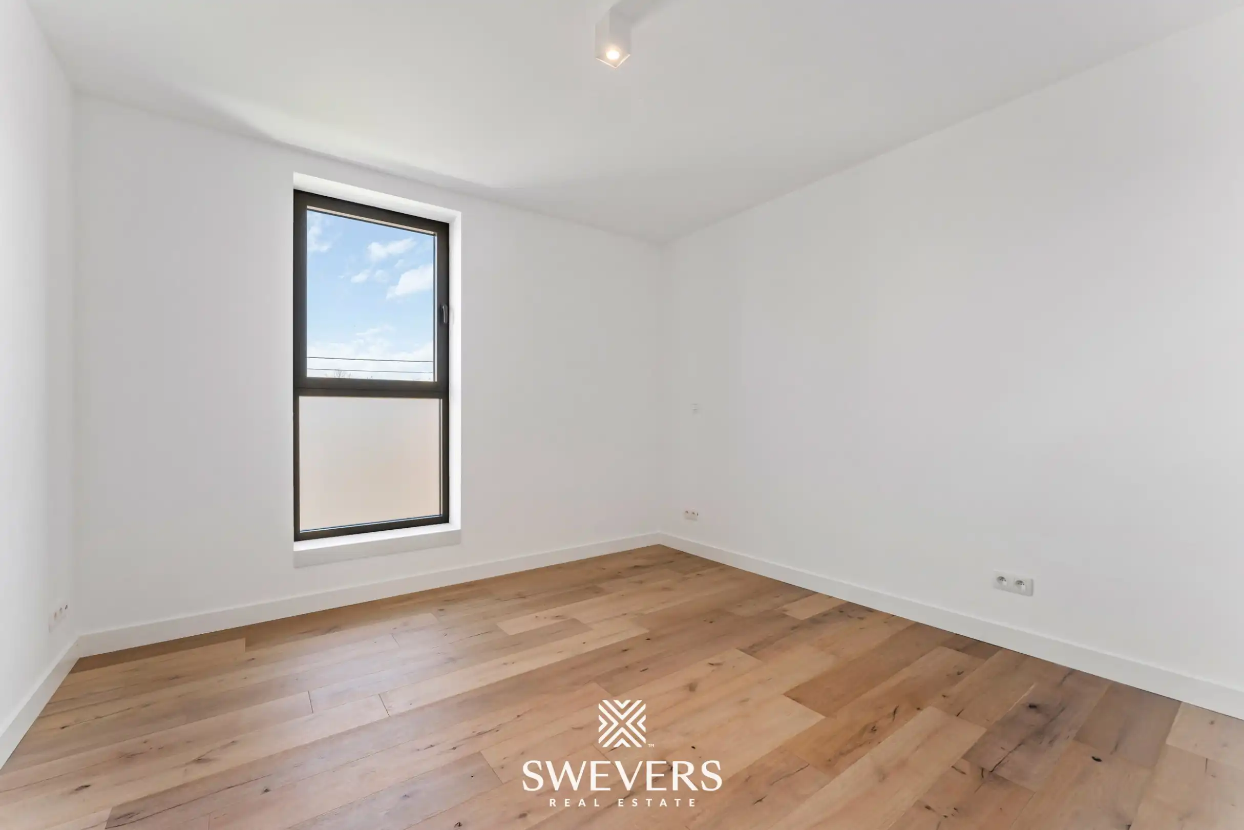 Moderne architectenwoning met hoogwaardige afwerking en zwembad in Paal foto 24