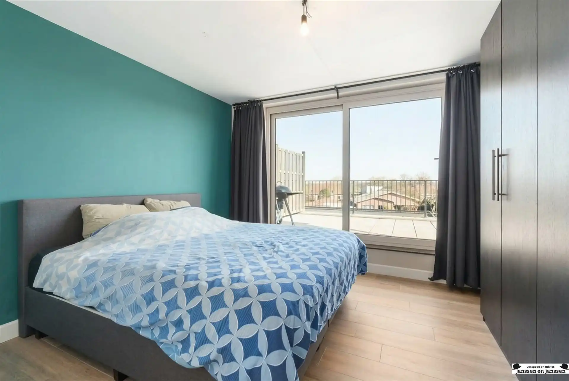 Lichtrijk en modern appartement met prachtig (dak)terras foto 15