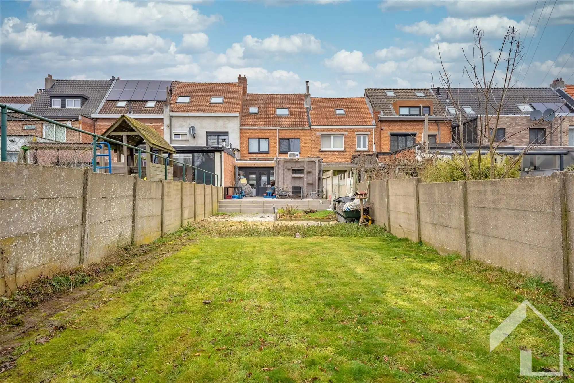 Af te werken gezinswoning op goede locatie in Wijnegem foto 20