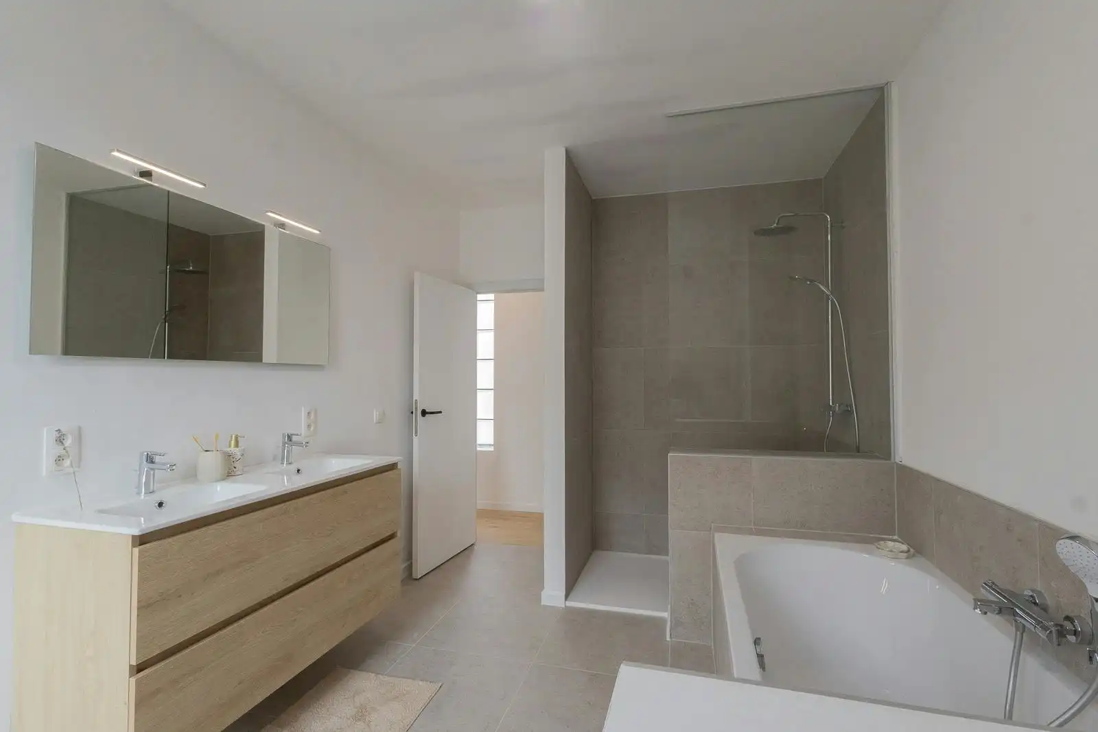 Appartement (101 m²) met 3 slaapkamers en terras in De Panne foto 9