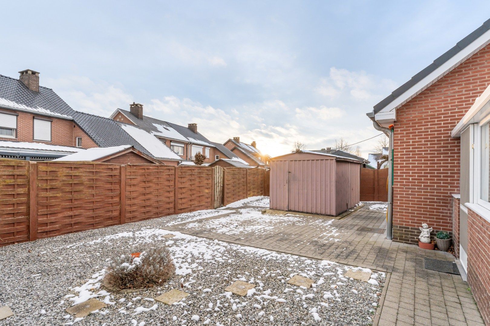 Knusse gezinswoning op een rustige locatie op een perceel van 3a20ca nabij het centrum van Neeroeteren!  foto 24