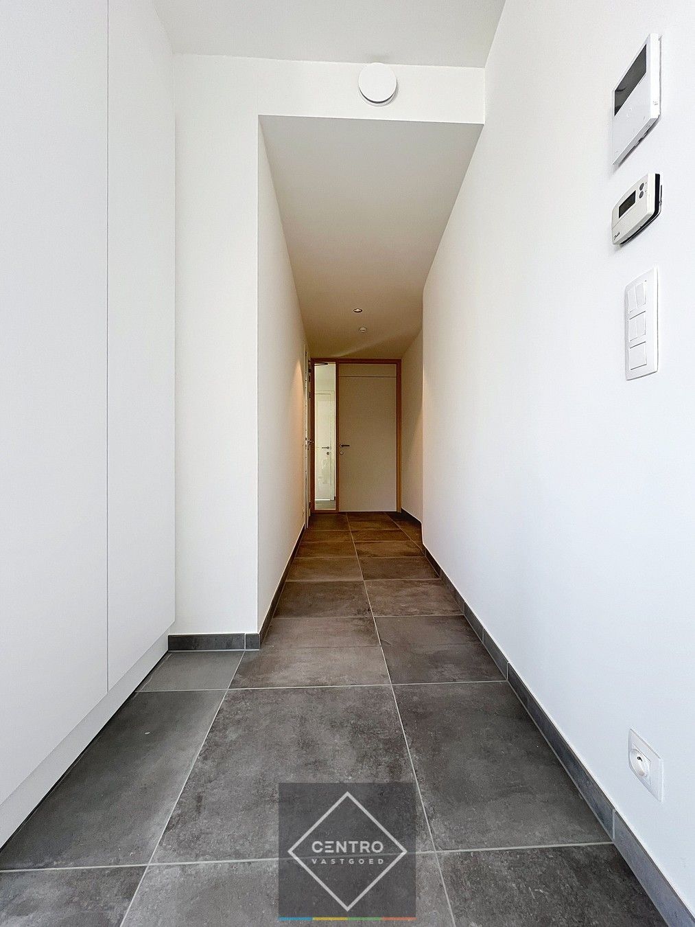 Penthouse (100m²) met RUIME terrassen (33m²) in kleinschalig project pal in het CENTRUM van Kortrijk ! Aankoop aan 6% BTW  mogelijk! foto 11