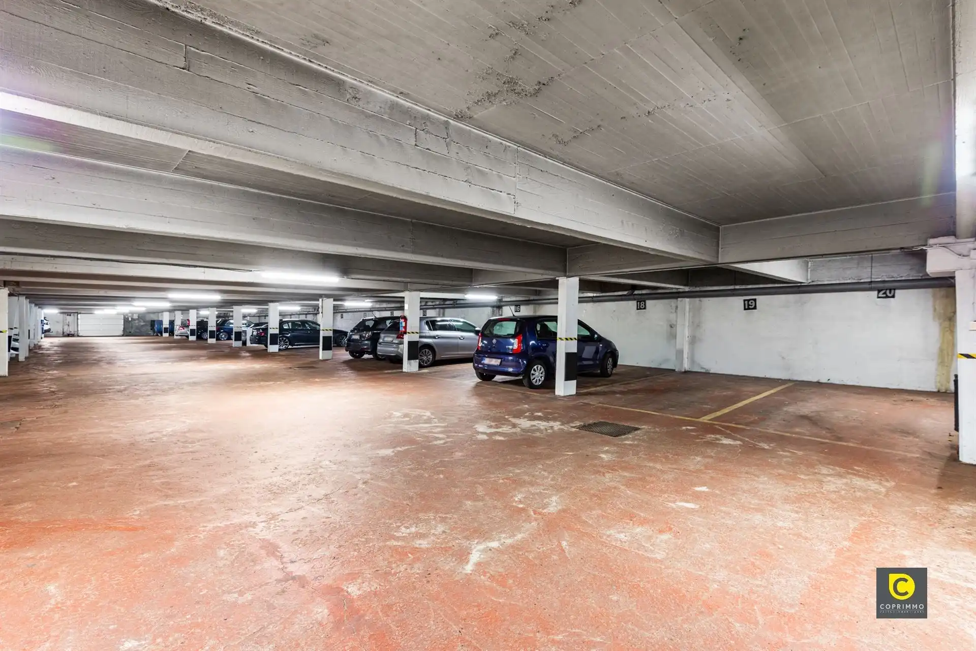 Recent gerenoveerd 2 slpk app met airco en terras! foto 13