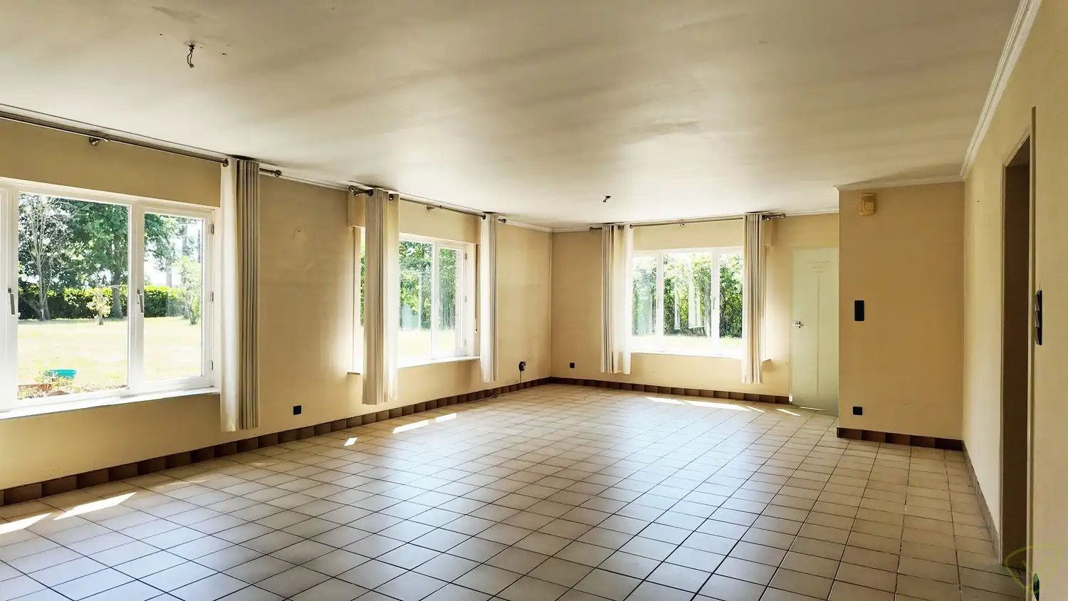 Te renoveren woning met weide op royaal perceel in Eeklo foto 5