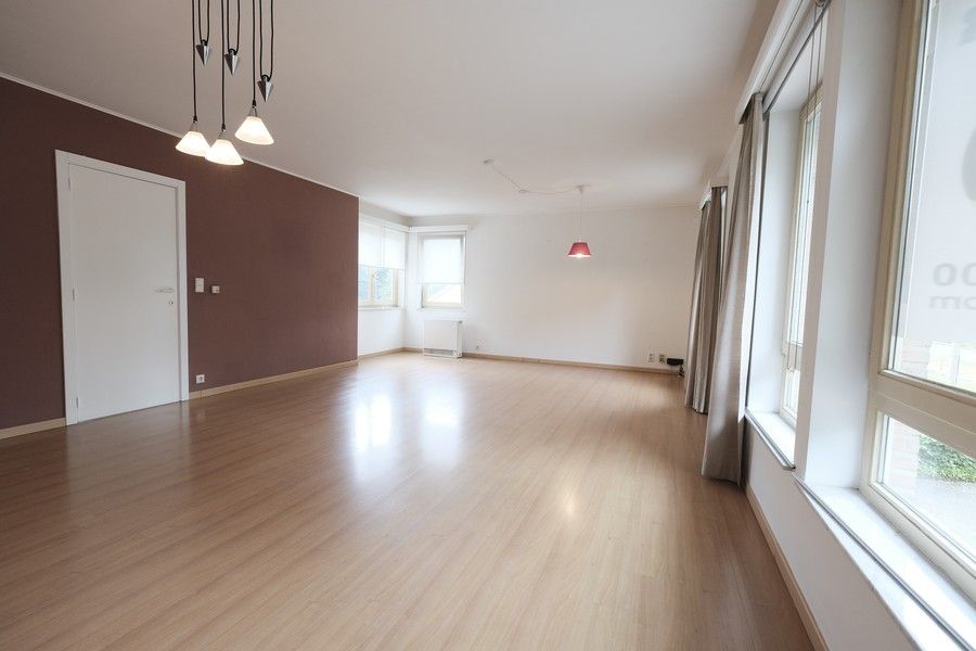 Appartement met 2 slaapkamers in Hasselt met ruim terras foto 4