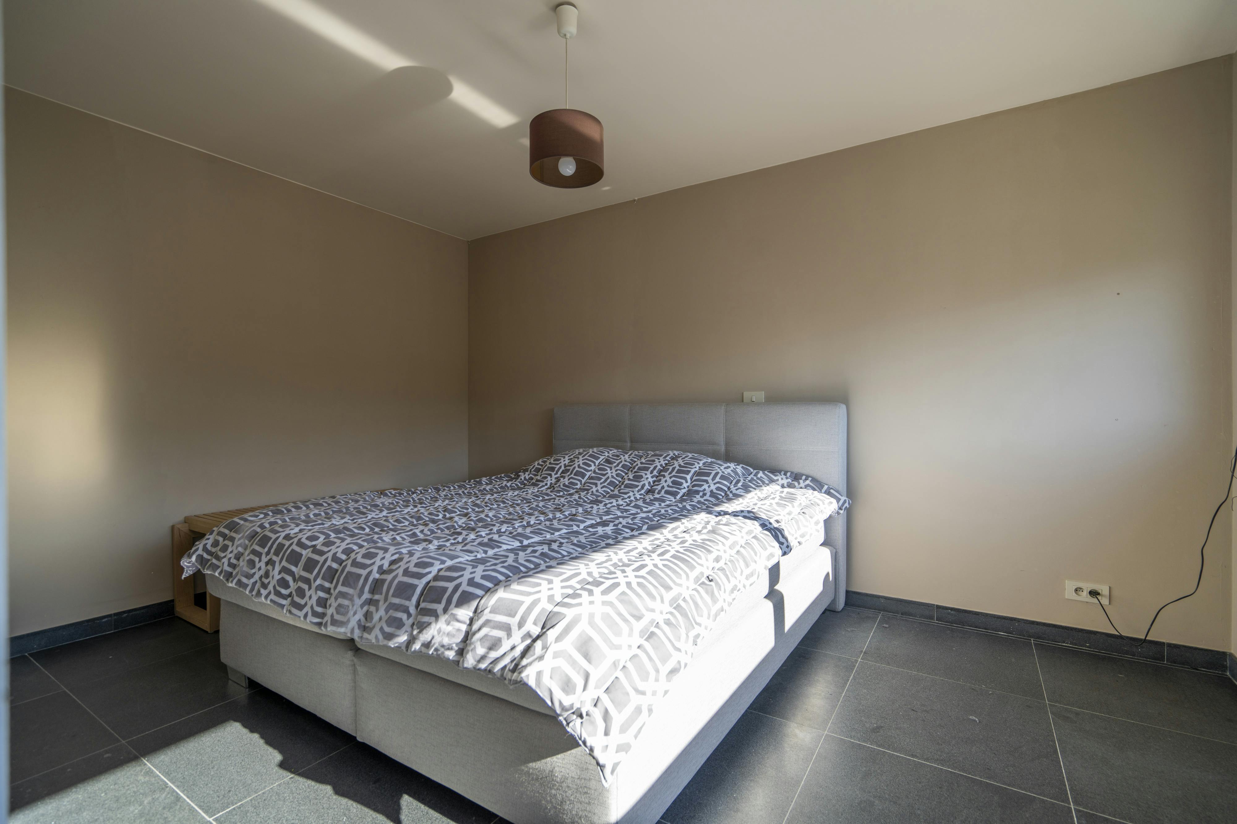 Instapklare gezinswoning met 4 slaapkamers op Hoog Kortrijk foto 7
