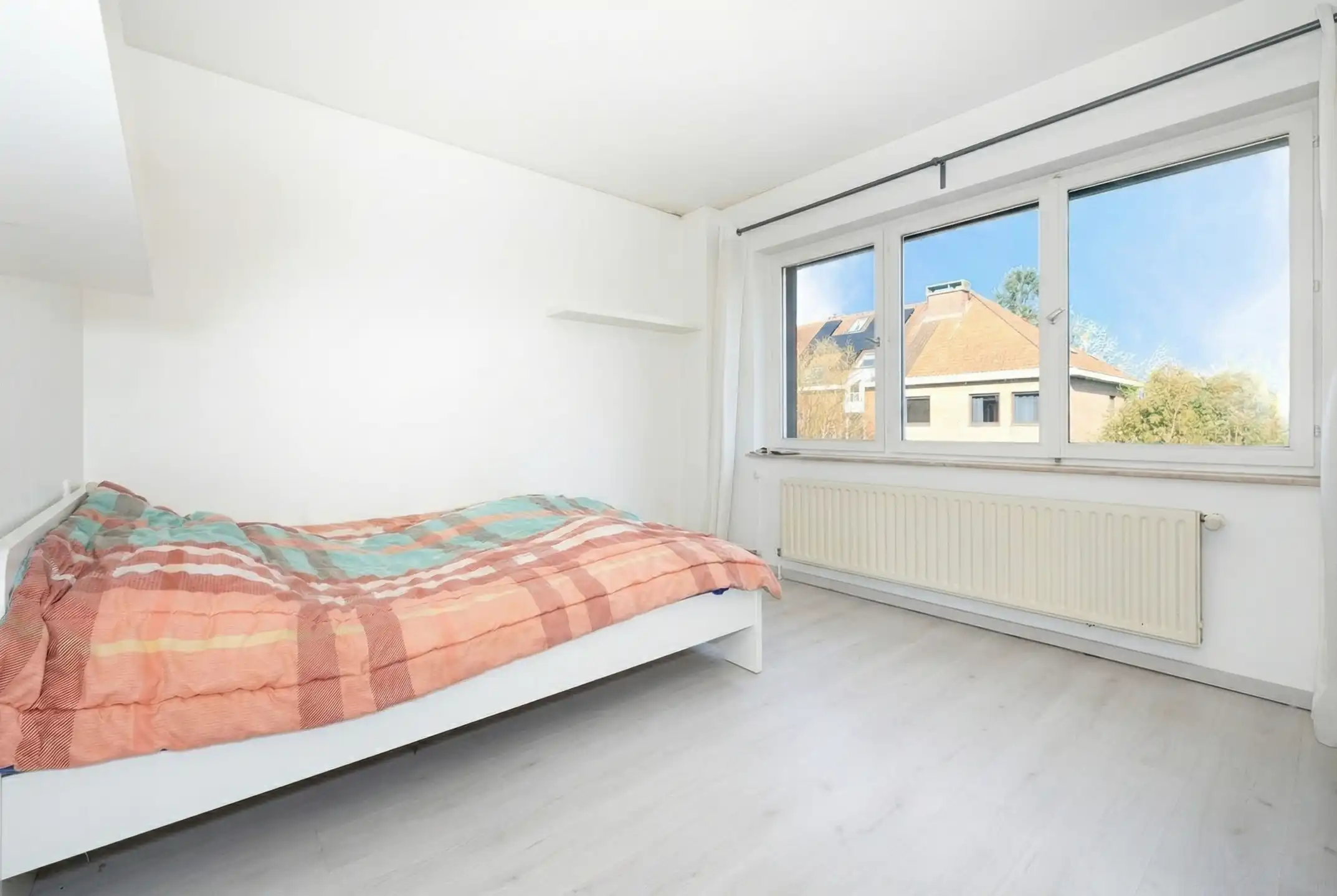 Huis met 5 slaapkamers in Linkebeek – Rustig en vredig foto 11