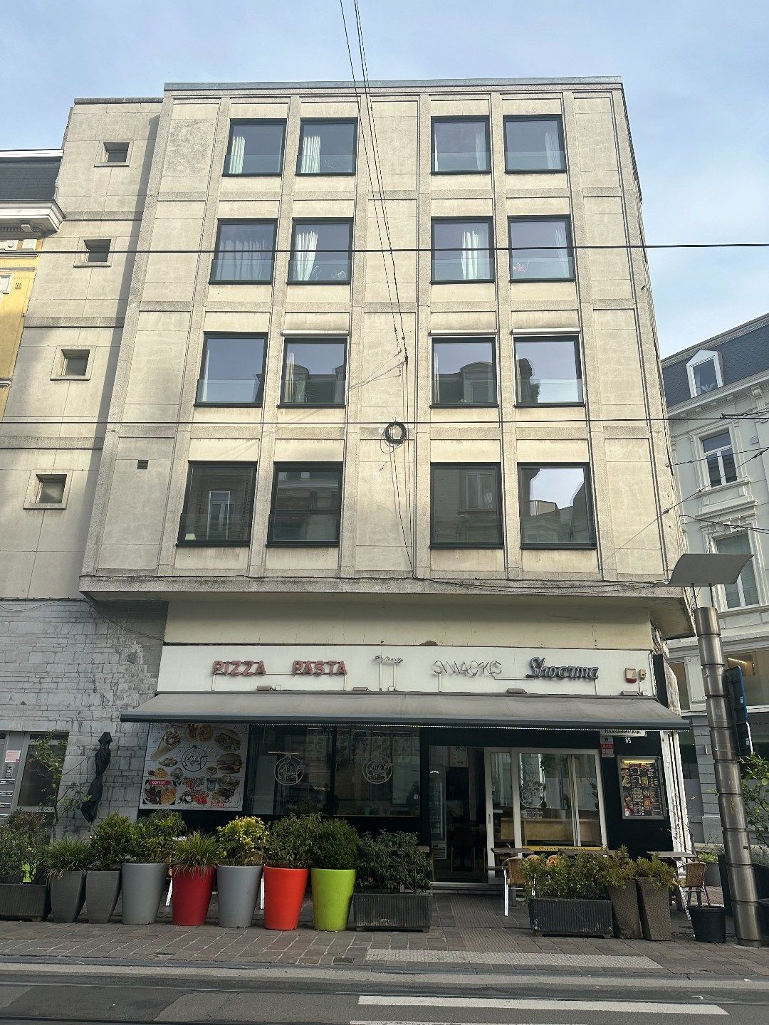 Ruim appartement met 3 slaapkamers op centrale ligging! foto 2