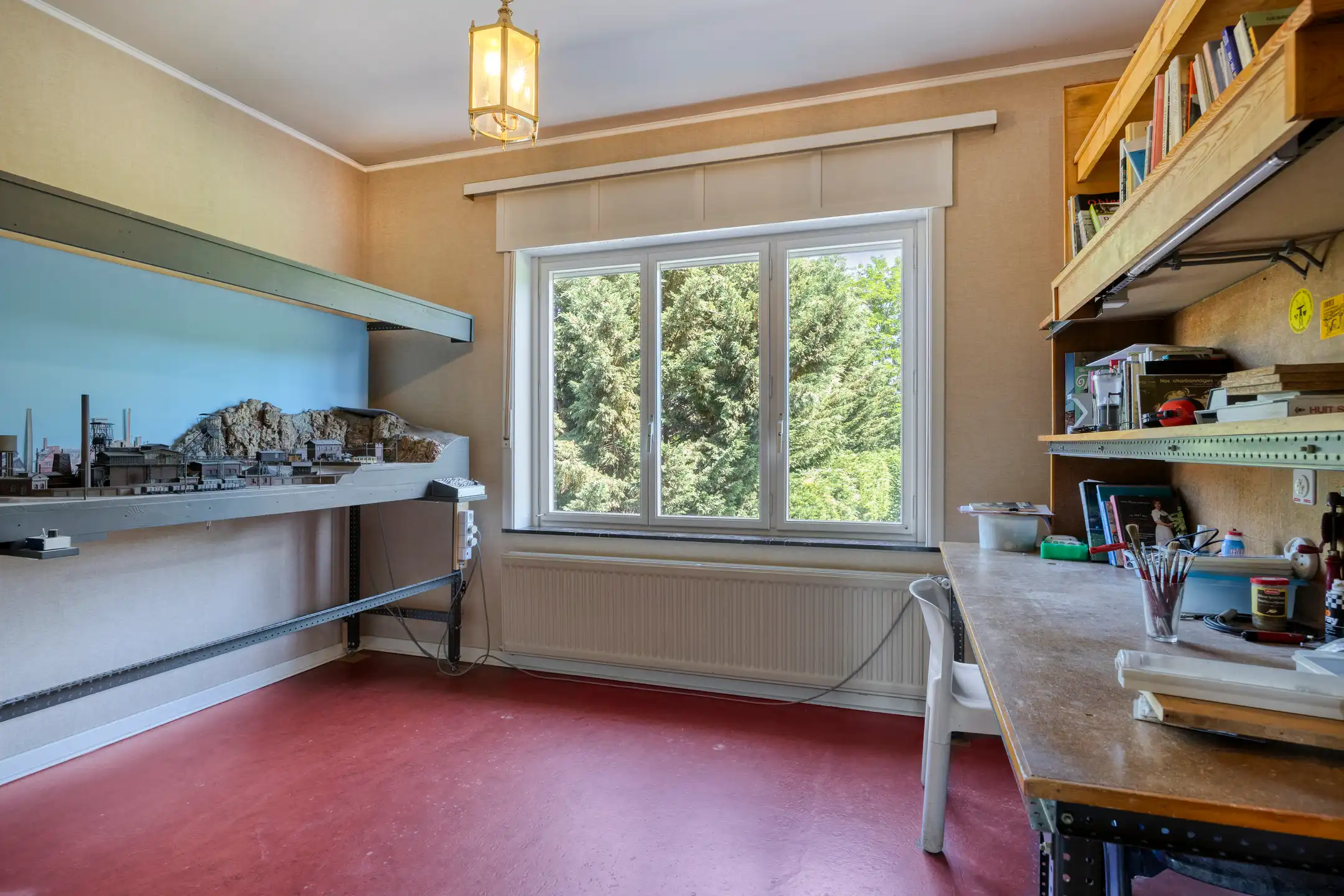 Halfopen woning met ruime garage en uitbreidingspotentieel foto 27