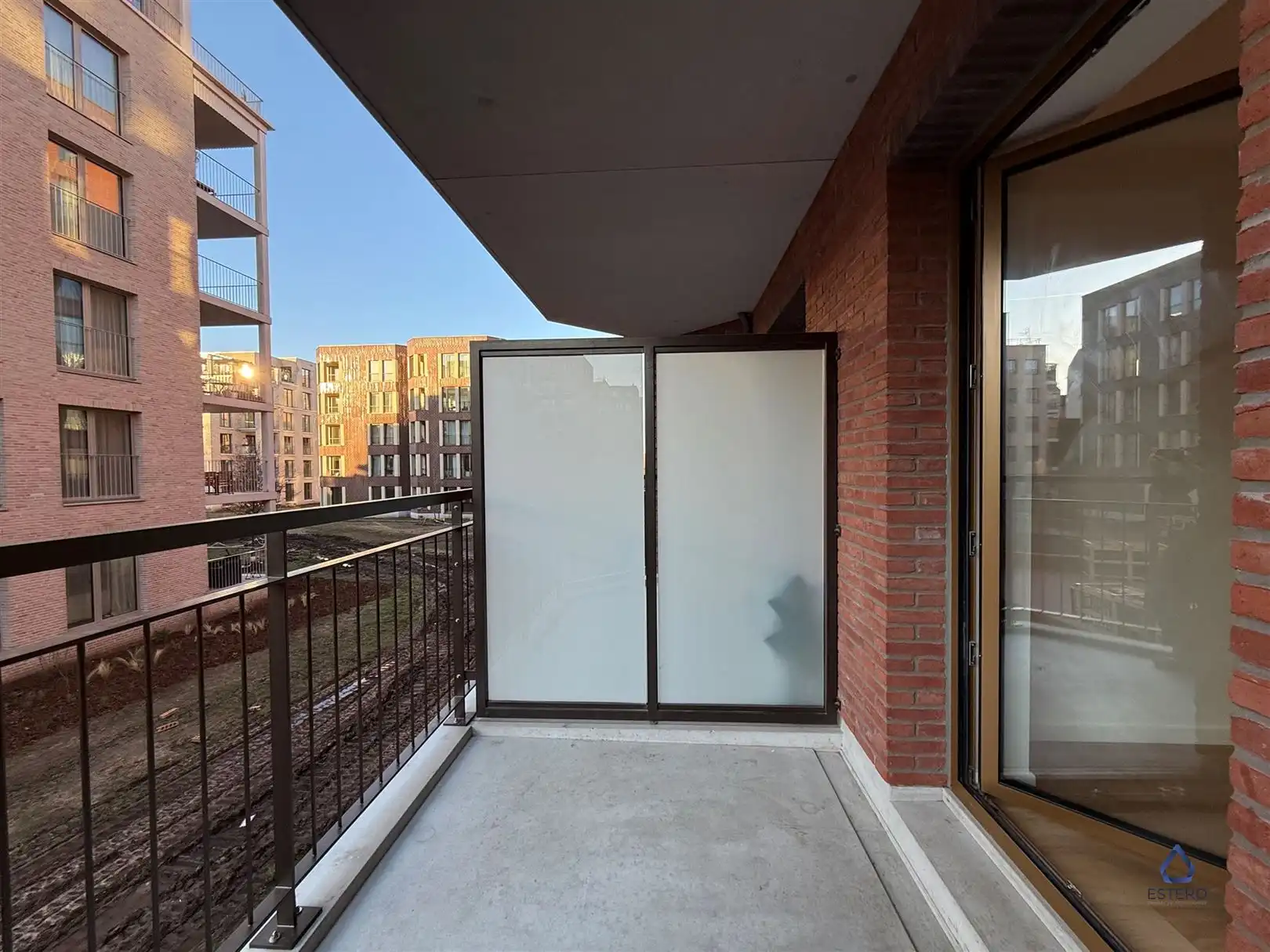 Modern nieuwbouwappt 2-SLK met Terras te Tour & Taxis foto 16