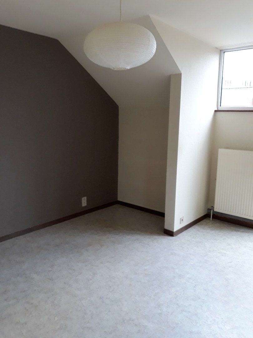 Ruim en licht dakappartement in Hasselt foto 3