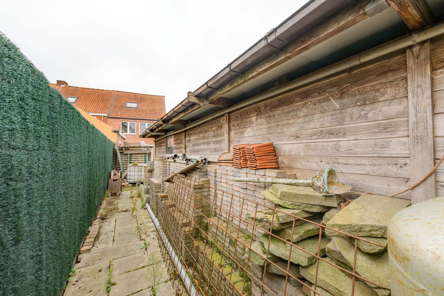 Totaal te renoveren woning te Pittem. foto 19