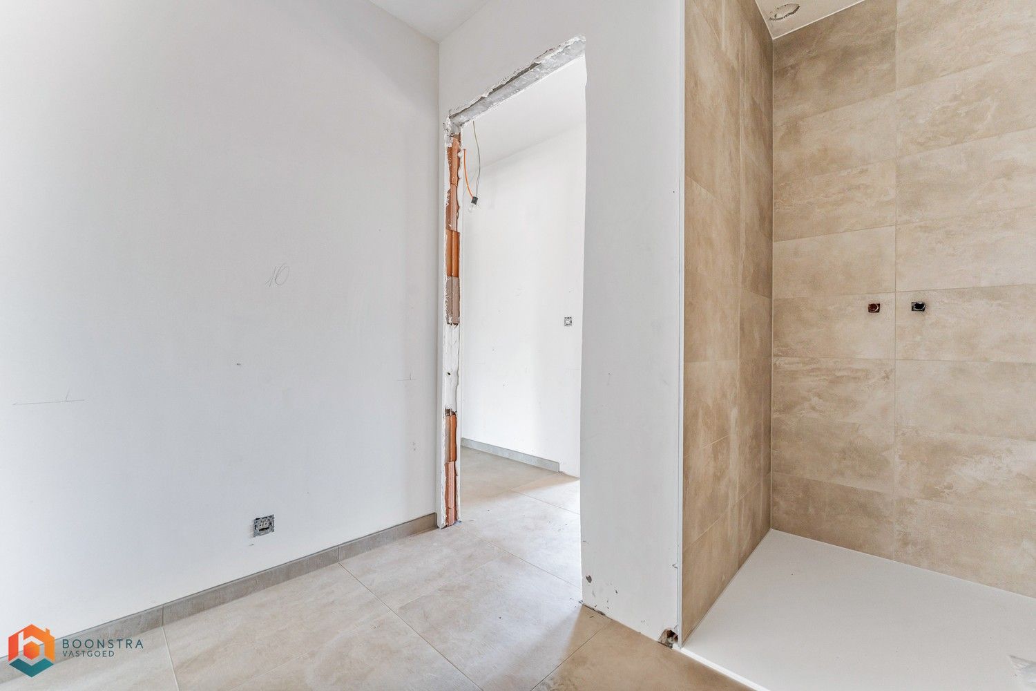 BEN app. met 1 slpkr en ruim terras foto 10