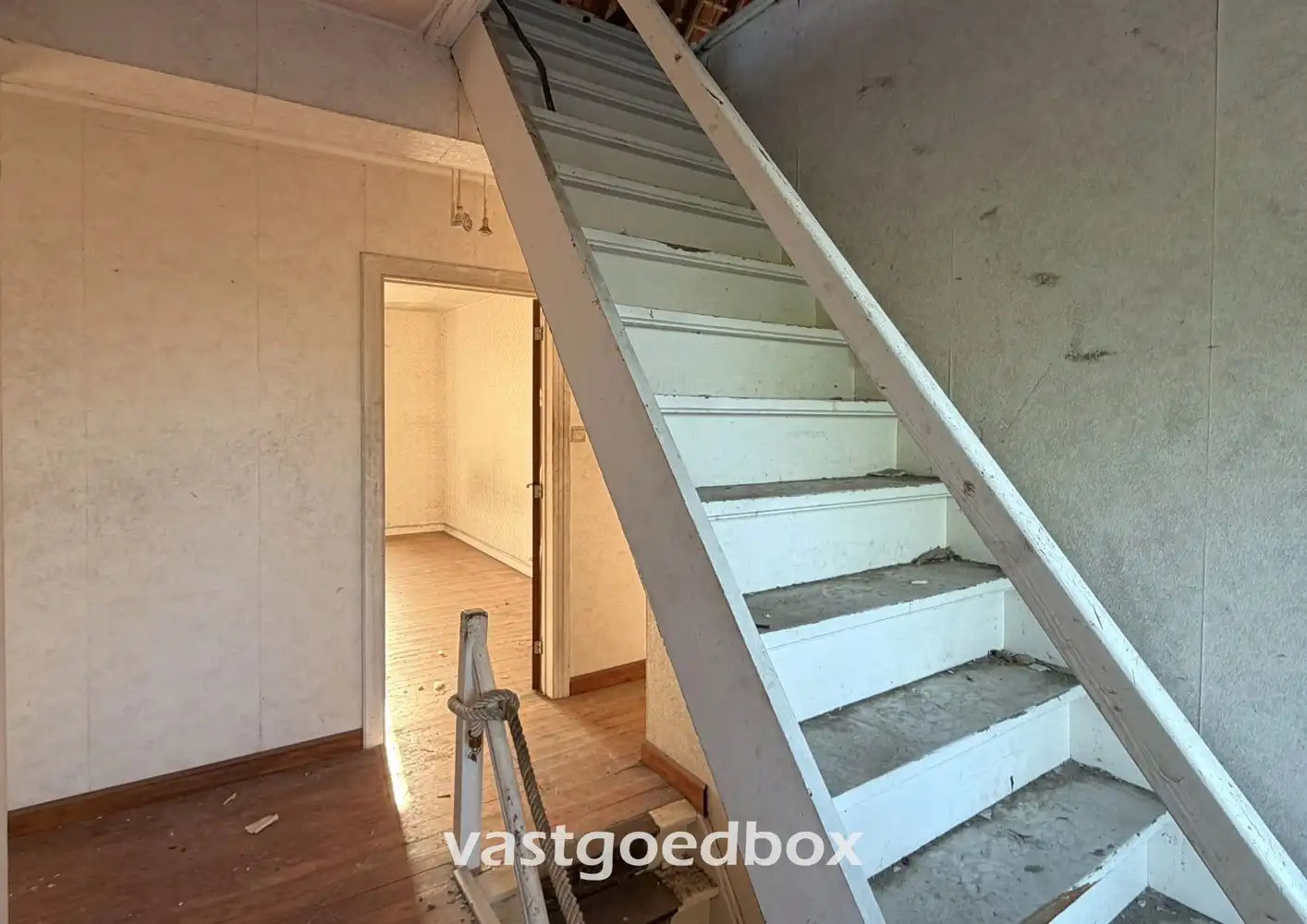 Voormalig handelshuis met veel potentieel, te Ingelmunster foto 13