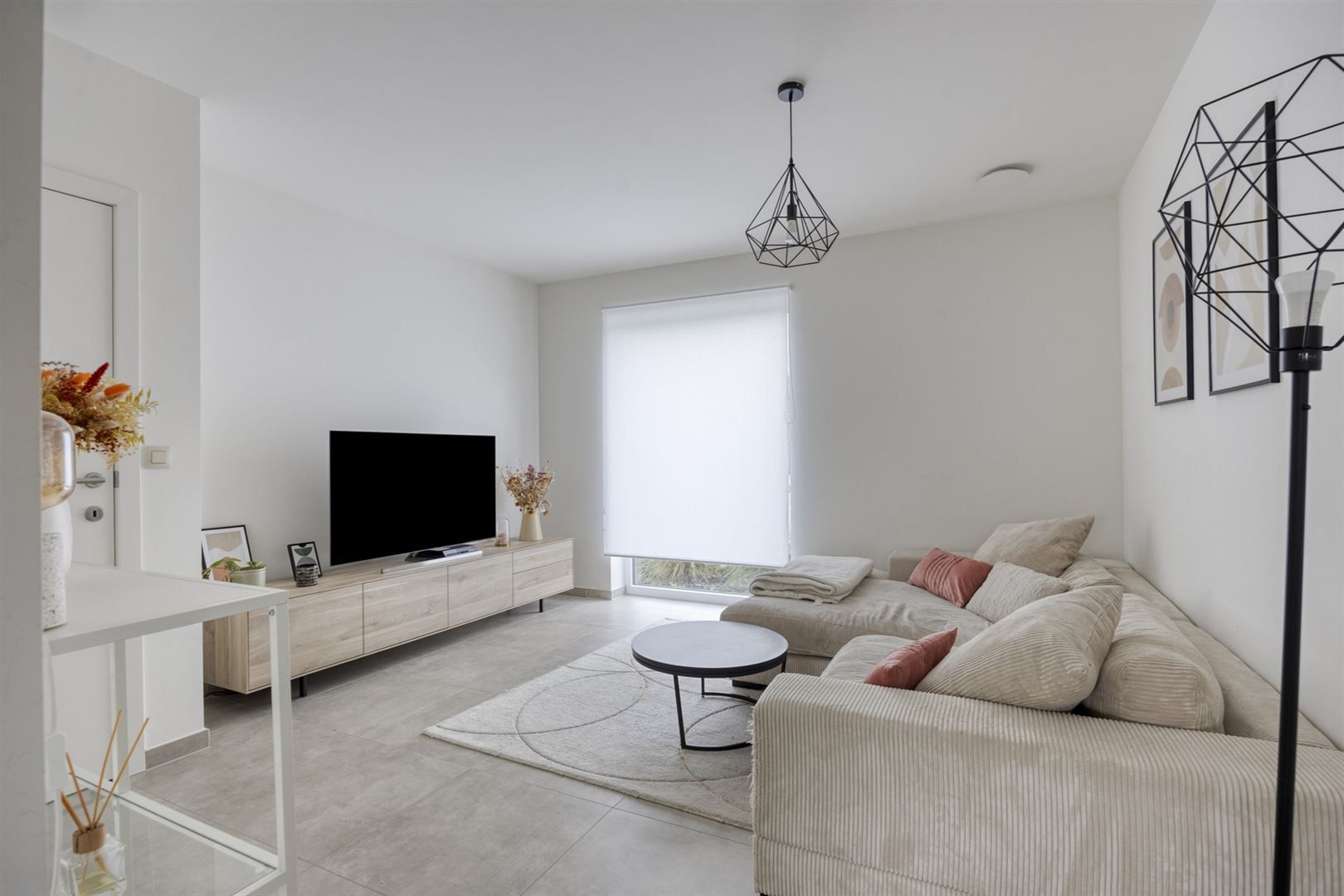 TE KOOP: Recente woning met 3 slaapkamers te Genk!  foto 3