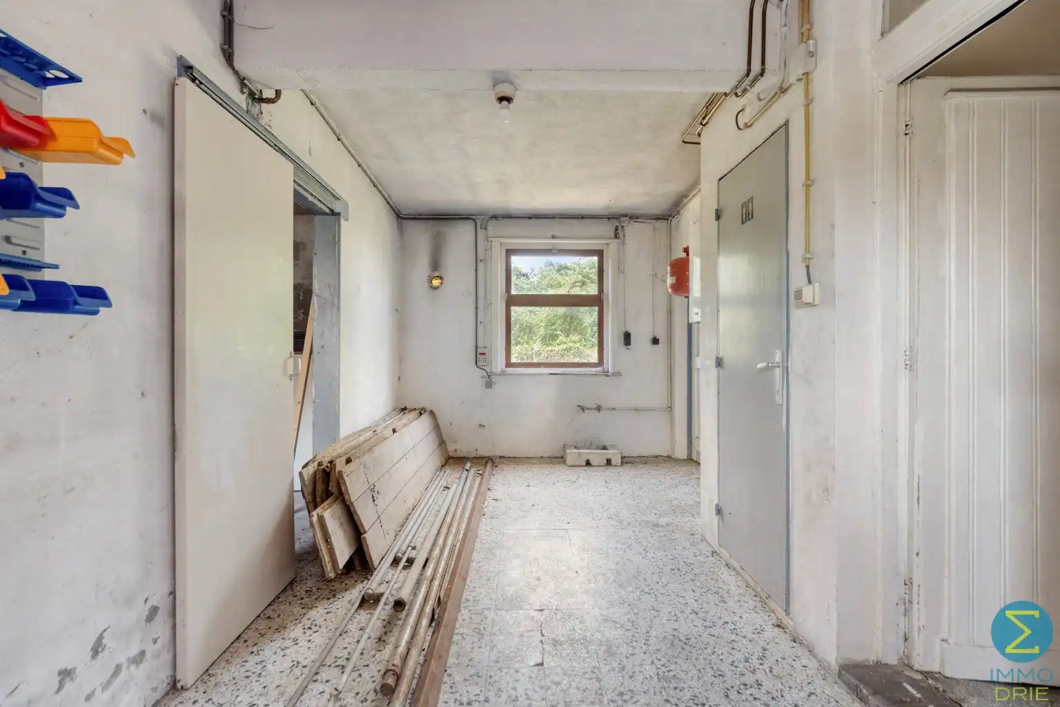 Te renoveren woning op perceel van 681m² foto 14