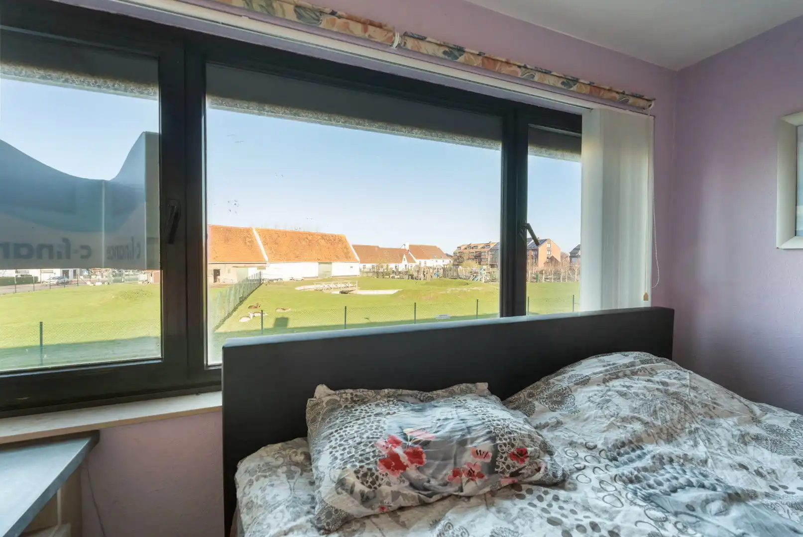 Charmante rijwoning met zonnig terras, wellnessruimte en garagebox in de Vicognewijk foto 13