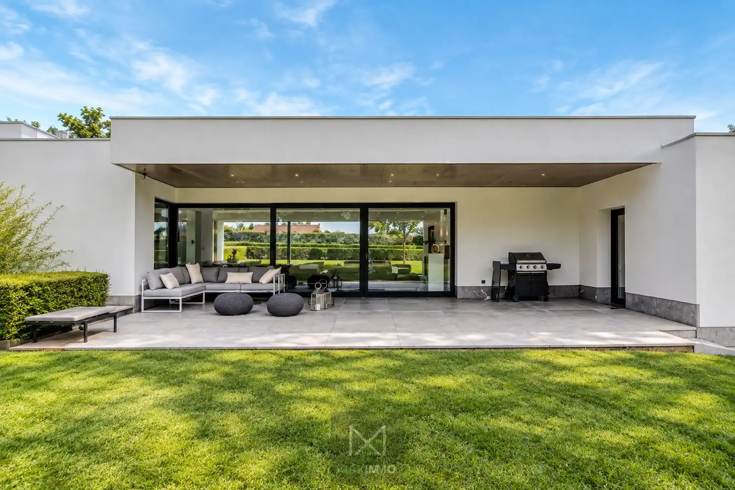 Luxevilla op 2 hectare met zwembad, loods en zicht op de Kemmelberg foto 12