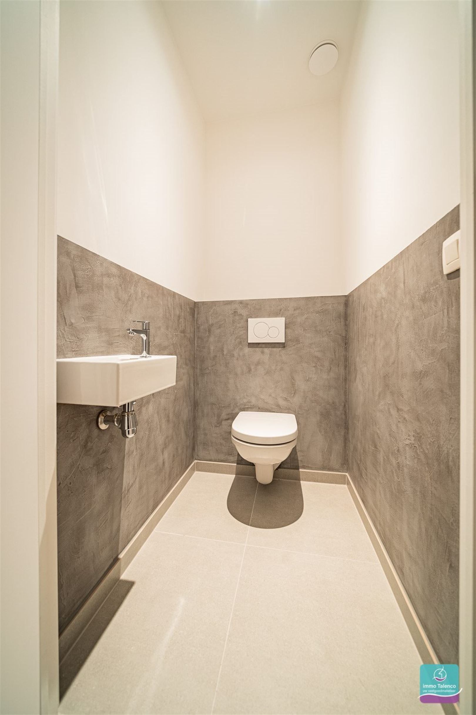 App 1 slpk met dressing/bureau, terras en autostaanplaats foto 17