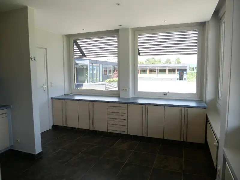 Verzorgde woning met grote tuin te huur nabij Kortrijk foto 11