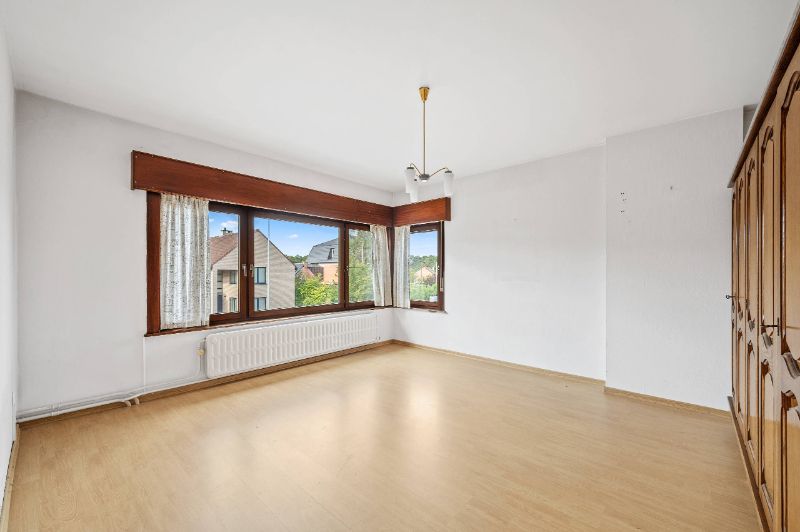 Ruime woning van 260m² op 4a25ca met 4 slaapkamers foto 21