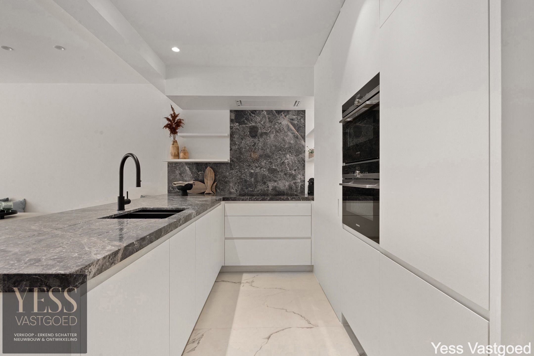 PRACHTIG, TOP GERENOVEERD APPARTEMENT! foto 7