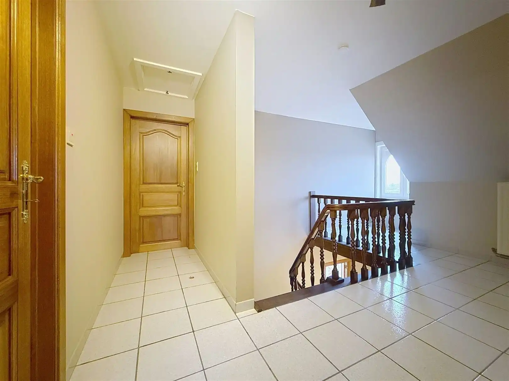 Ruime open bebouwing met 4 slpks, veranda, tuin, garage, 8a  foto 46