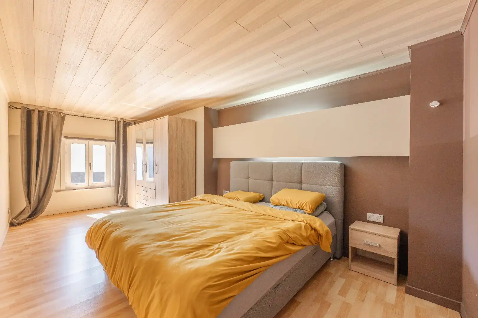 RUIME EN INSTAPKLARE WONING MET 3 SLAAPKAMERS EN CHARMANTE TUIN! foto 14