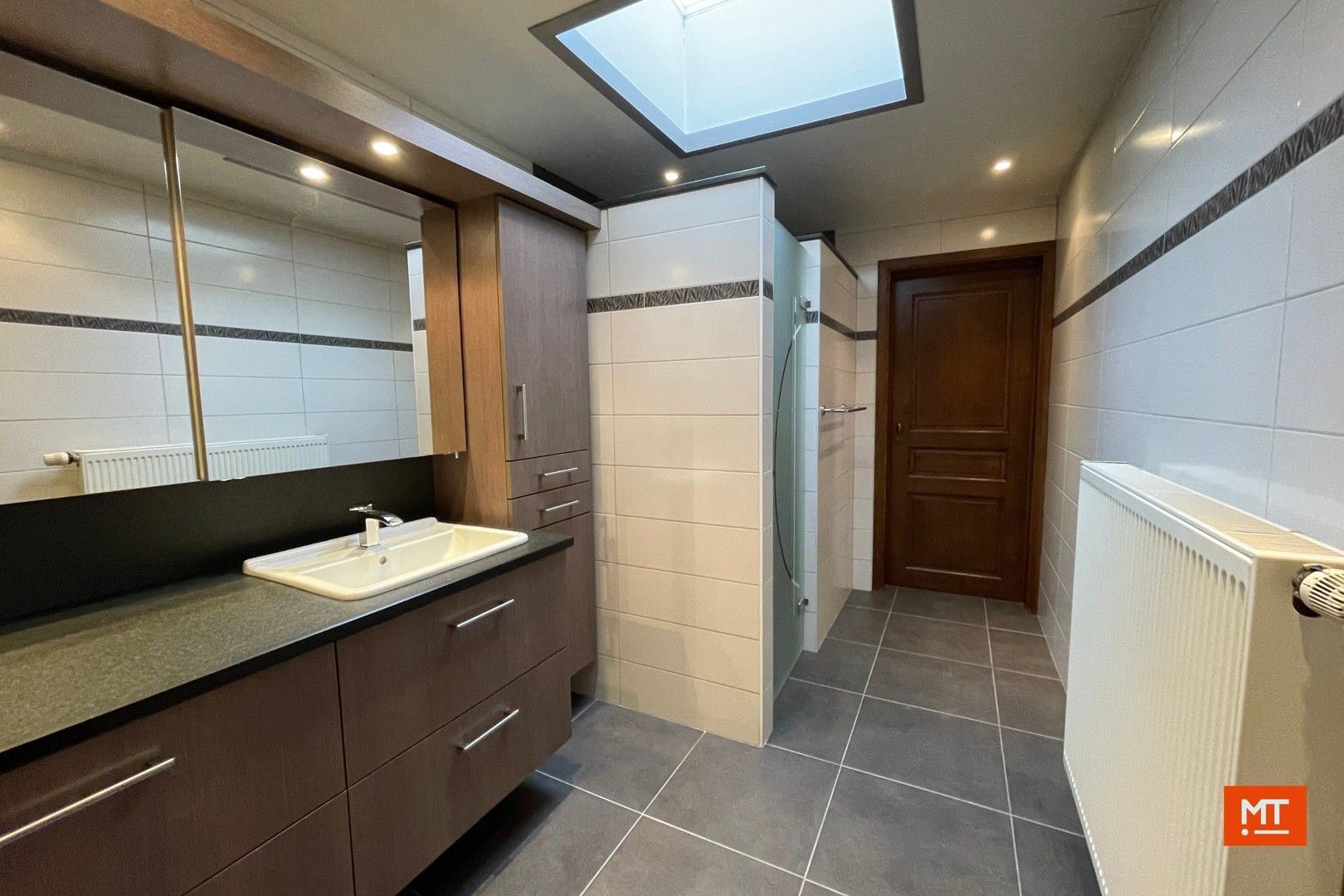 Woning met 3 slaapkamers te huur foto 8