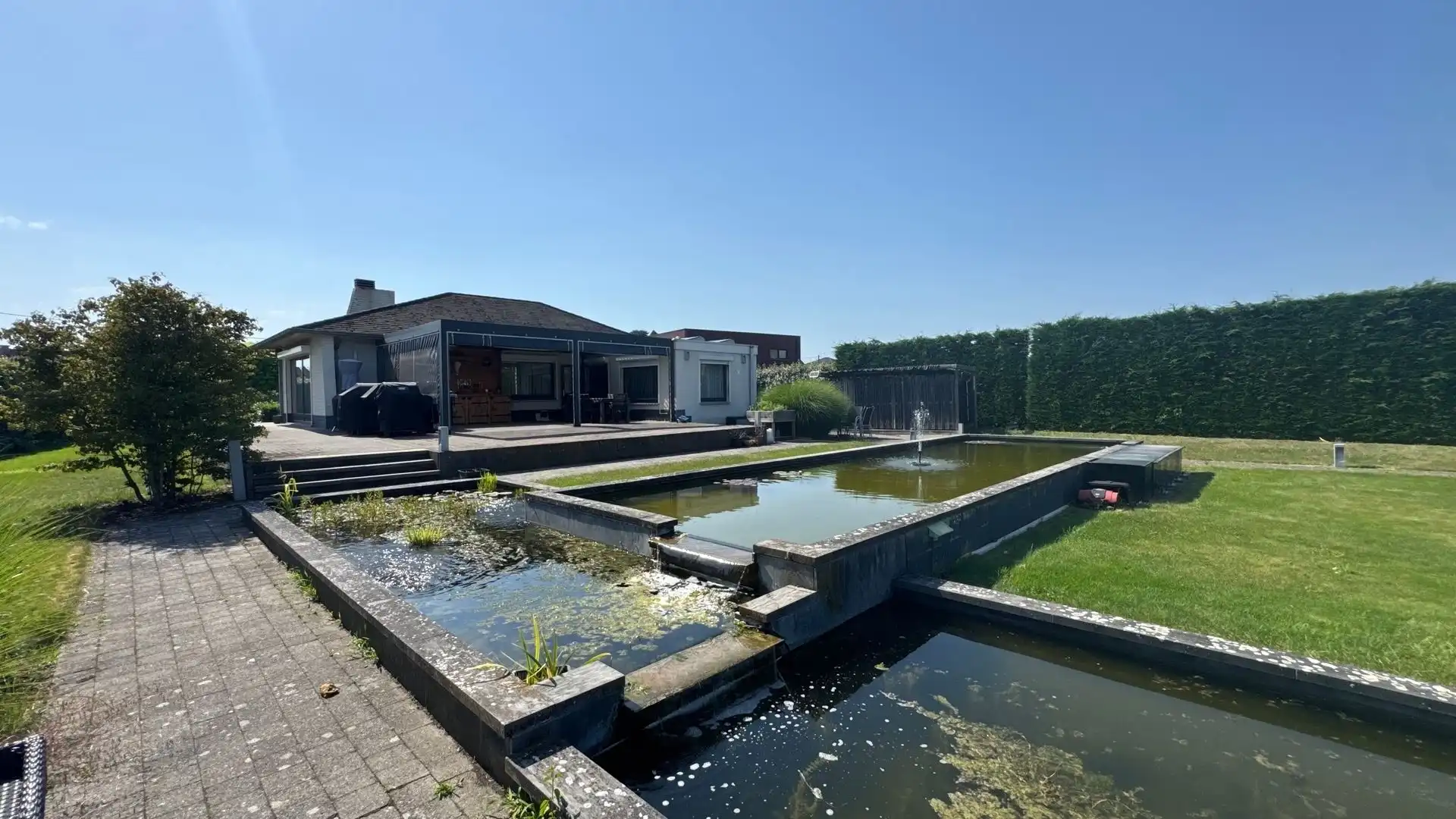 Vrijstaande gelijkvloerse woning op een perceel van 18a30ca. foto 34