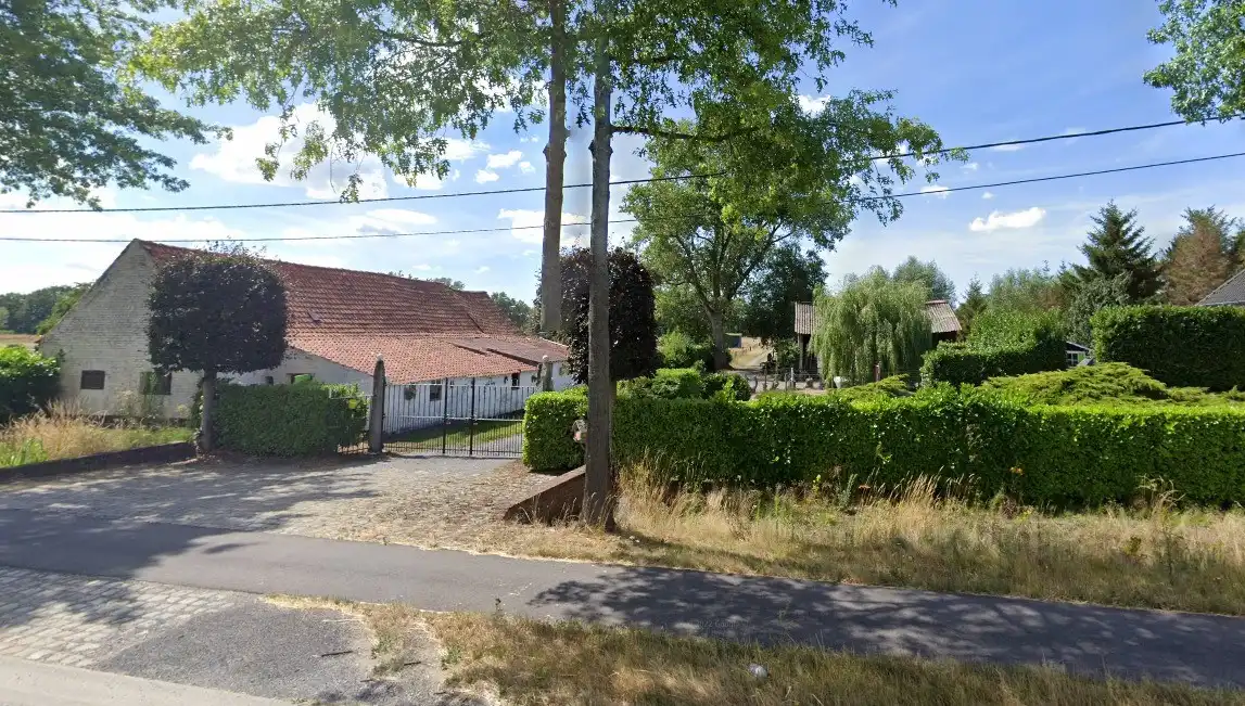 Blok landbouwgrond met bijhorende gebouwen op 15.582 m² foto 2