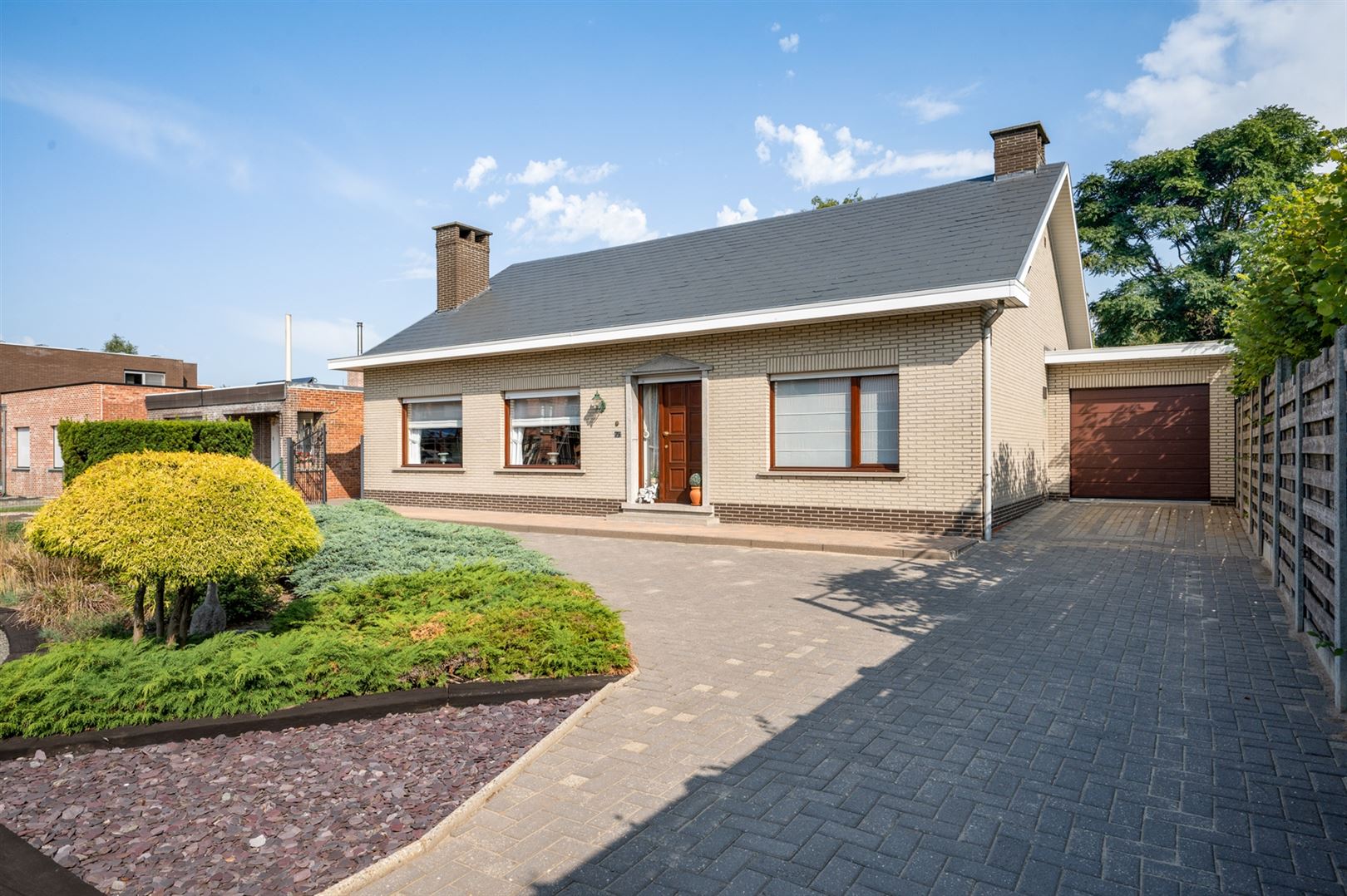 Laagbouwwoning met 3 slaapkamers op ca. 2.252m2 foto 2