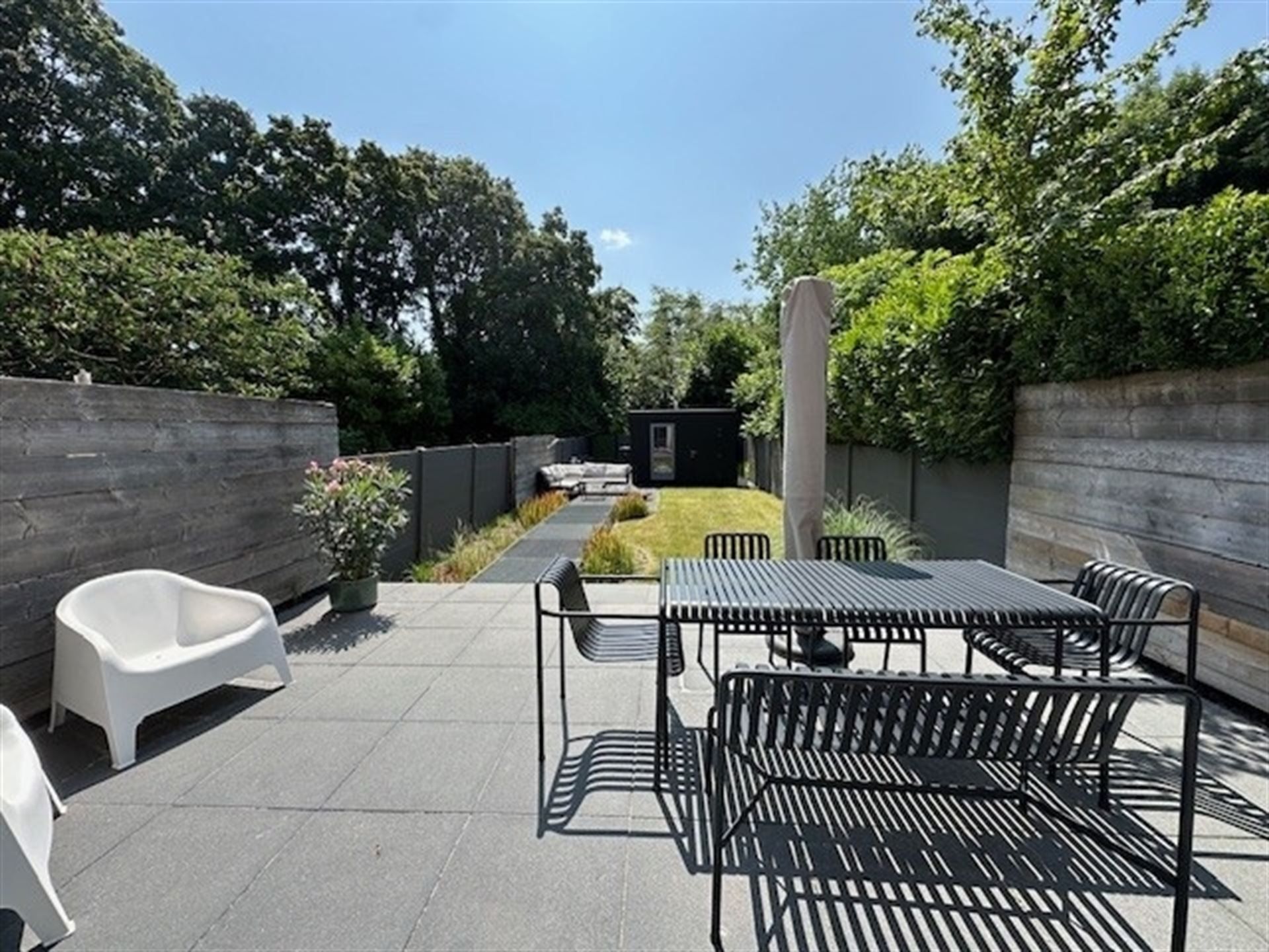 TOPLOCATIE! gelijkvloersappartement met mooie tuin! foto {{pictureIndex}}