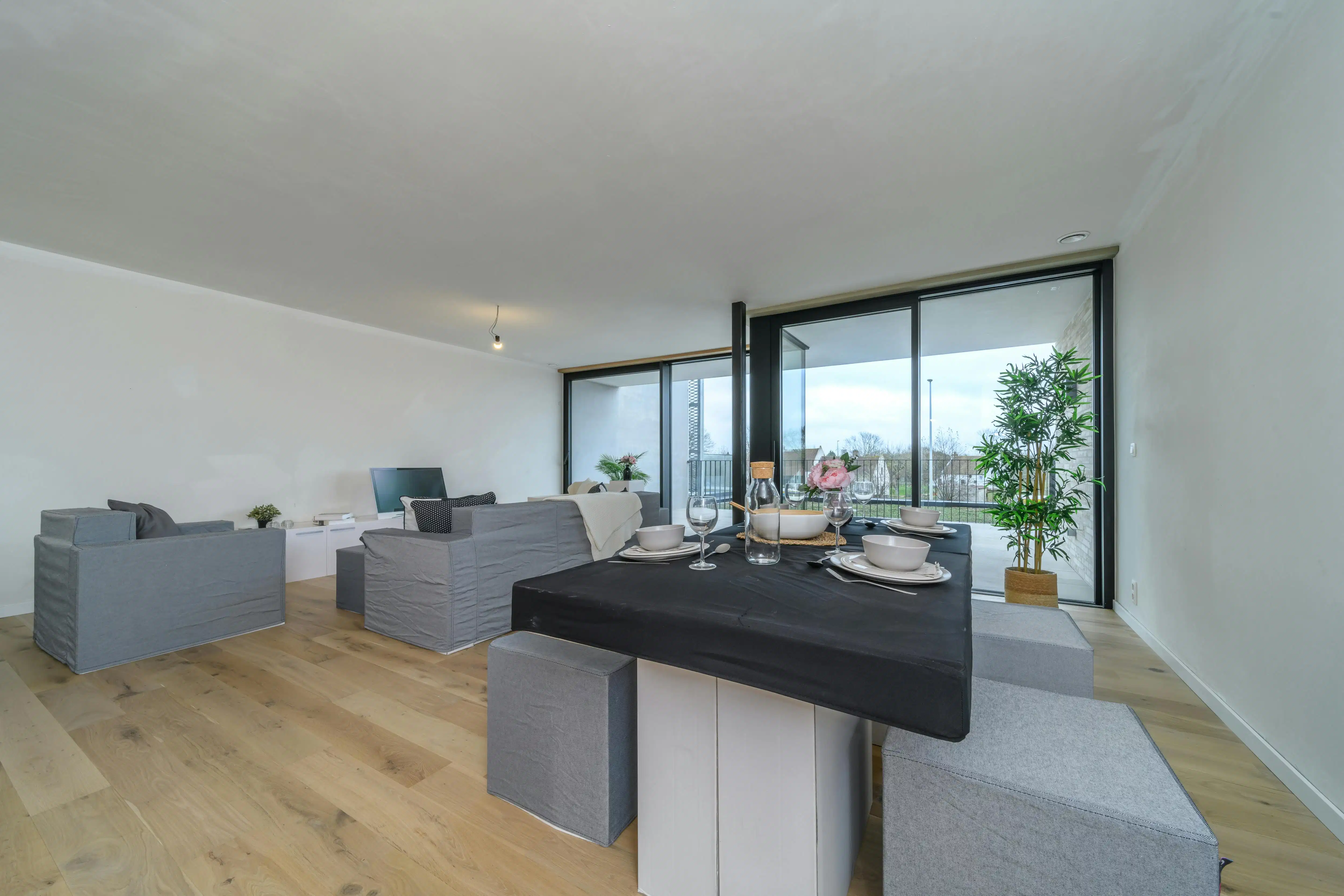 Residentie OTAX: instapklaar appartement te koop in Veurne foto {{pictureIndex}}