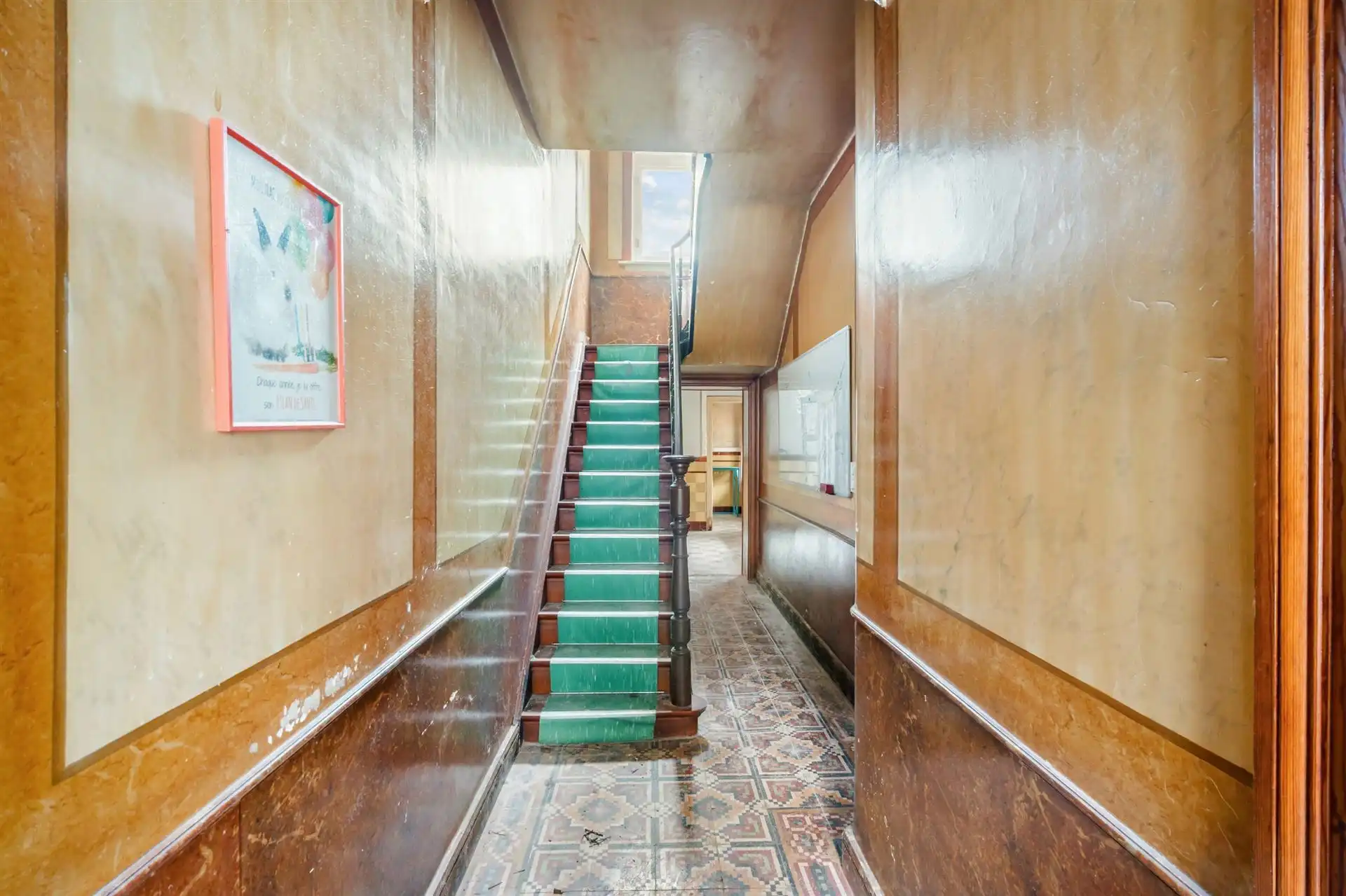 Te renoveren woning met 2 slpk en zolder in Doornik foto 4