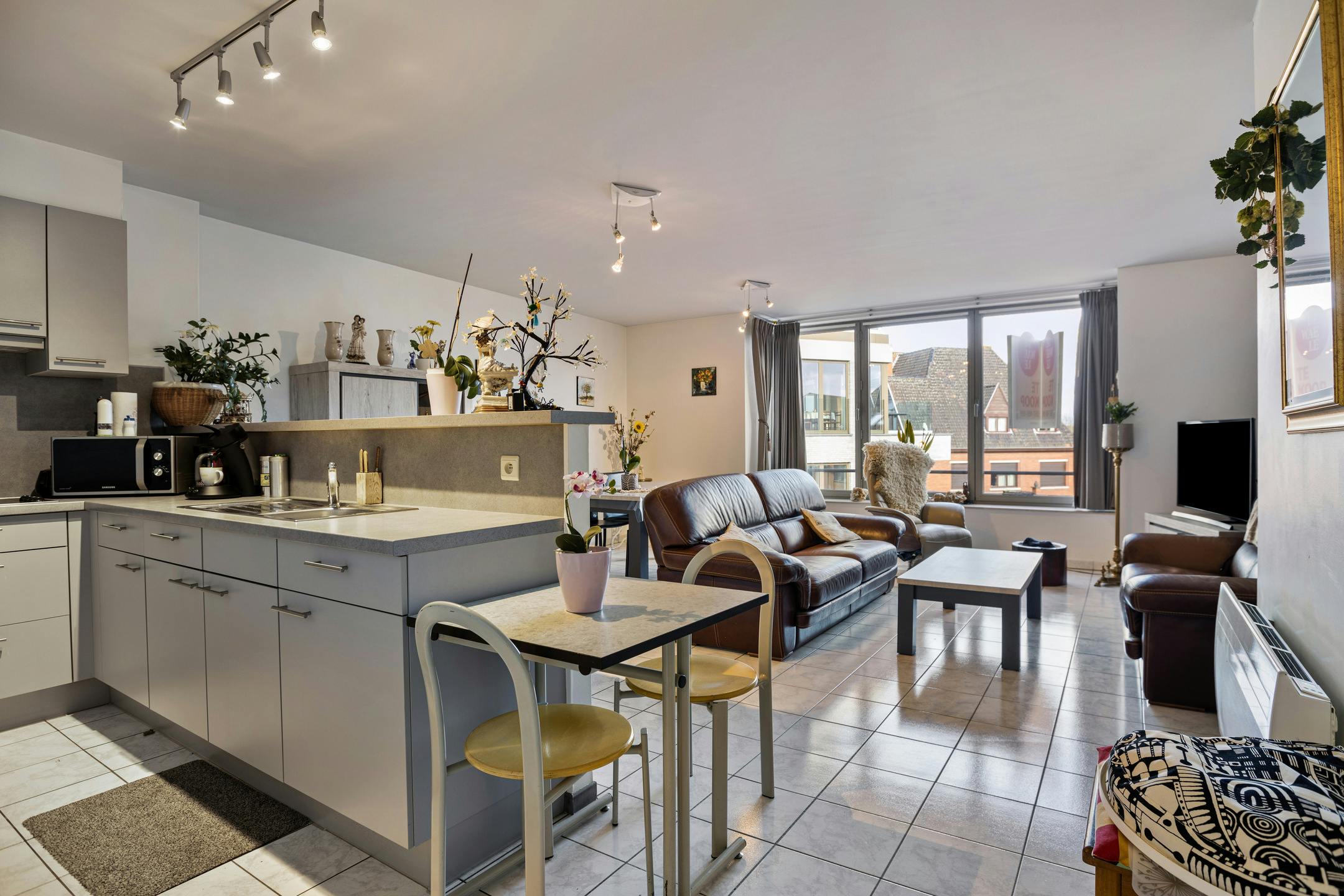 Verhuurd 2 kamerappartement te koop in de Veurnestraat in Poperinge foto 8