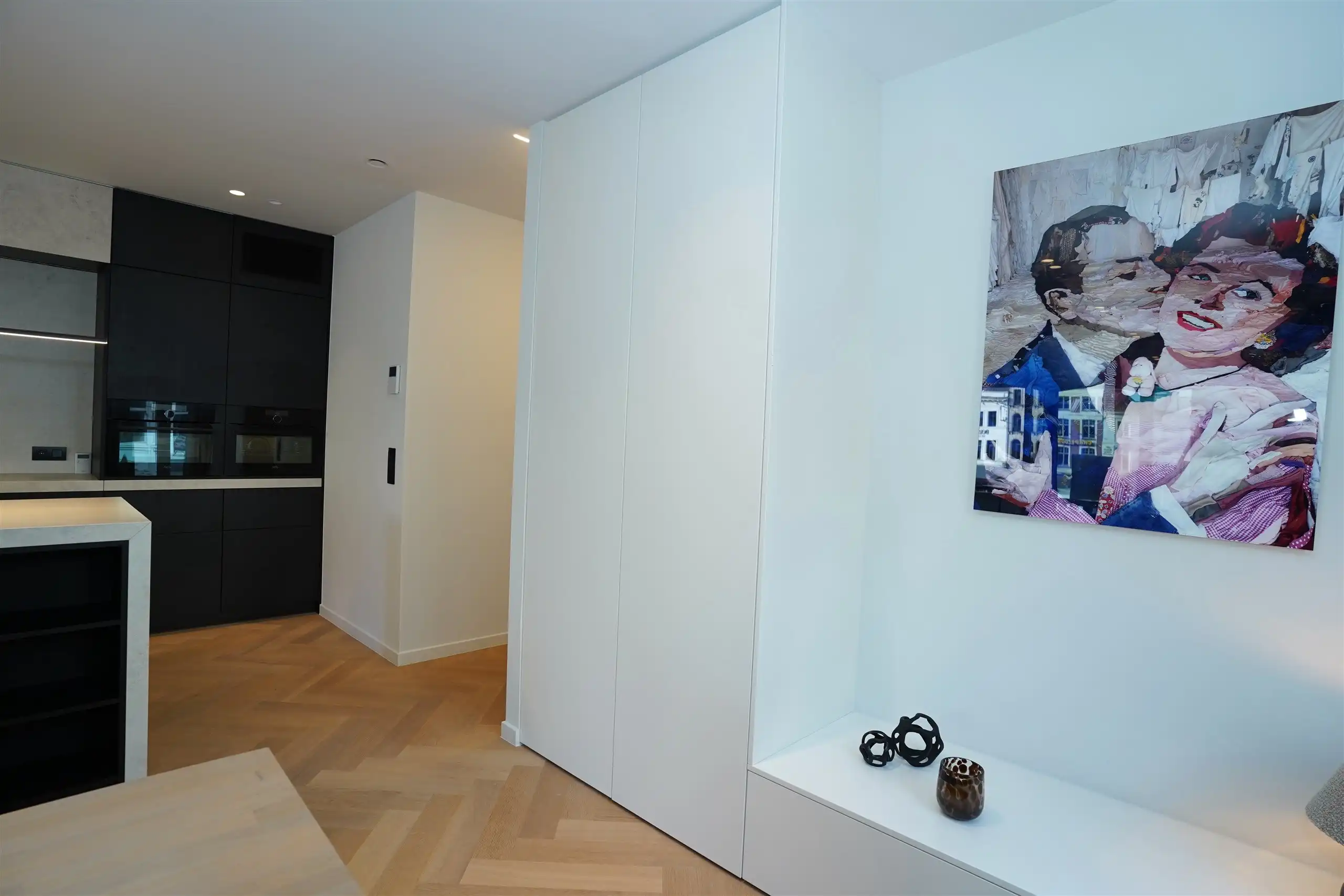 High-end  appartement met frontaal zicht op de Grote Markt met garage en extra staanplaats ! foto 11