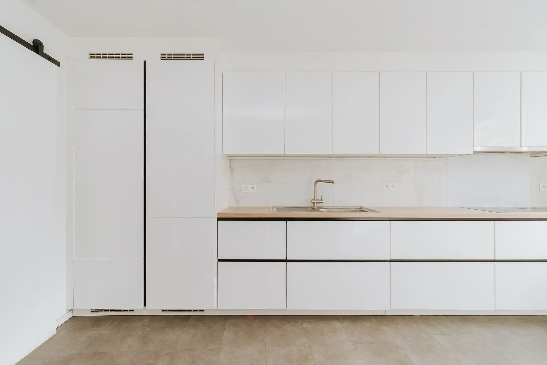 Ruime woning met 3 slpk, 2 parkeerplaatsen en buitenruimte foto 5