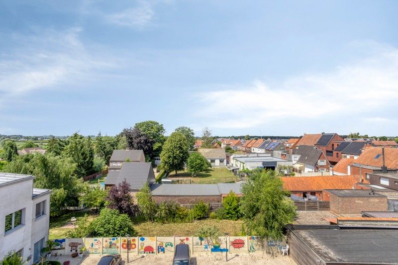 Ruim en charmant dakappartement met 3 slaapkamers en garage TE KOOP in hartje WAKKEN! foto 23