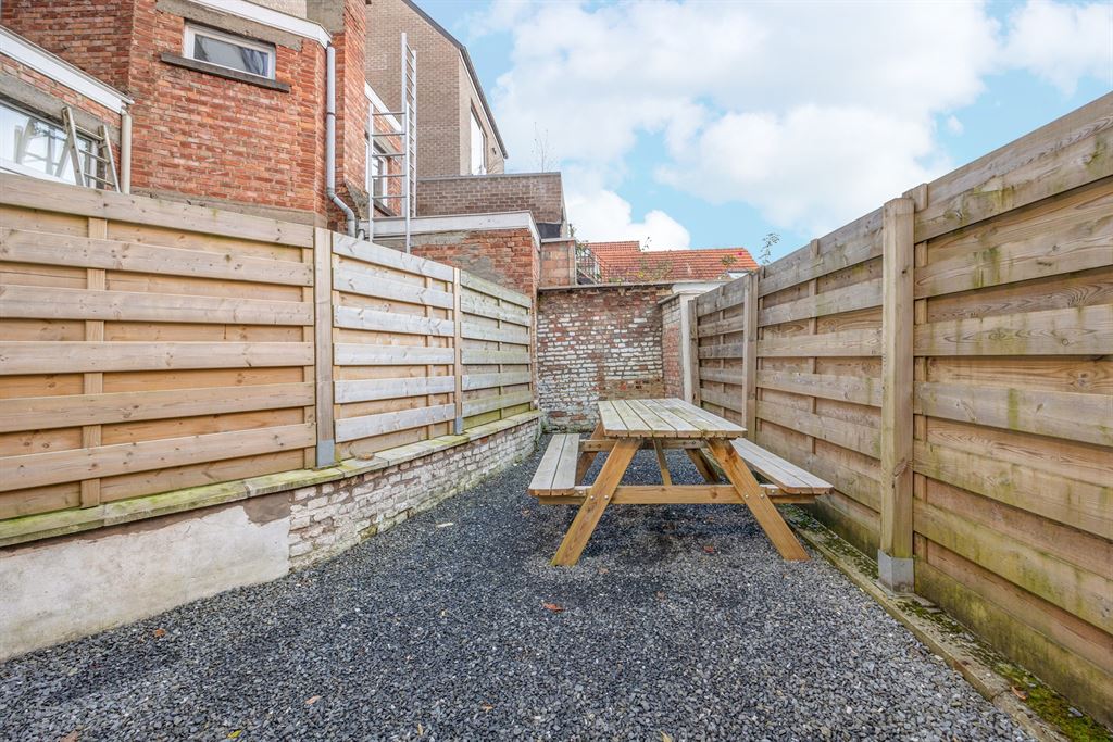 Opbrengsteigendom met 5 gerenoveerde studentenkamers foto 16