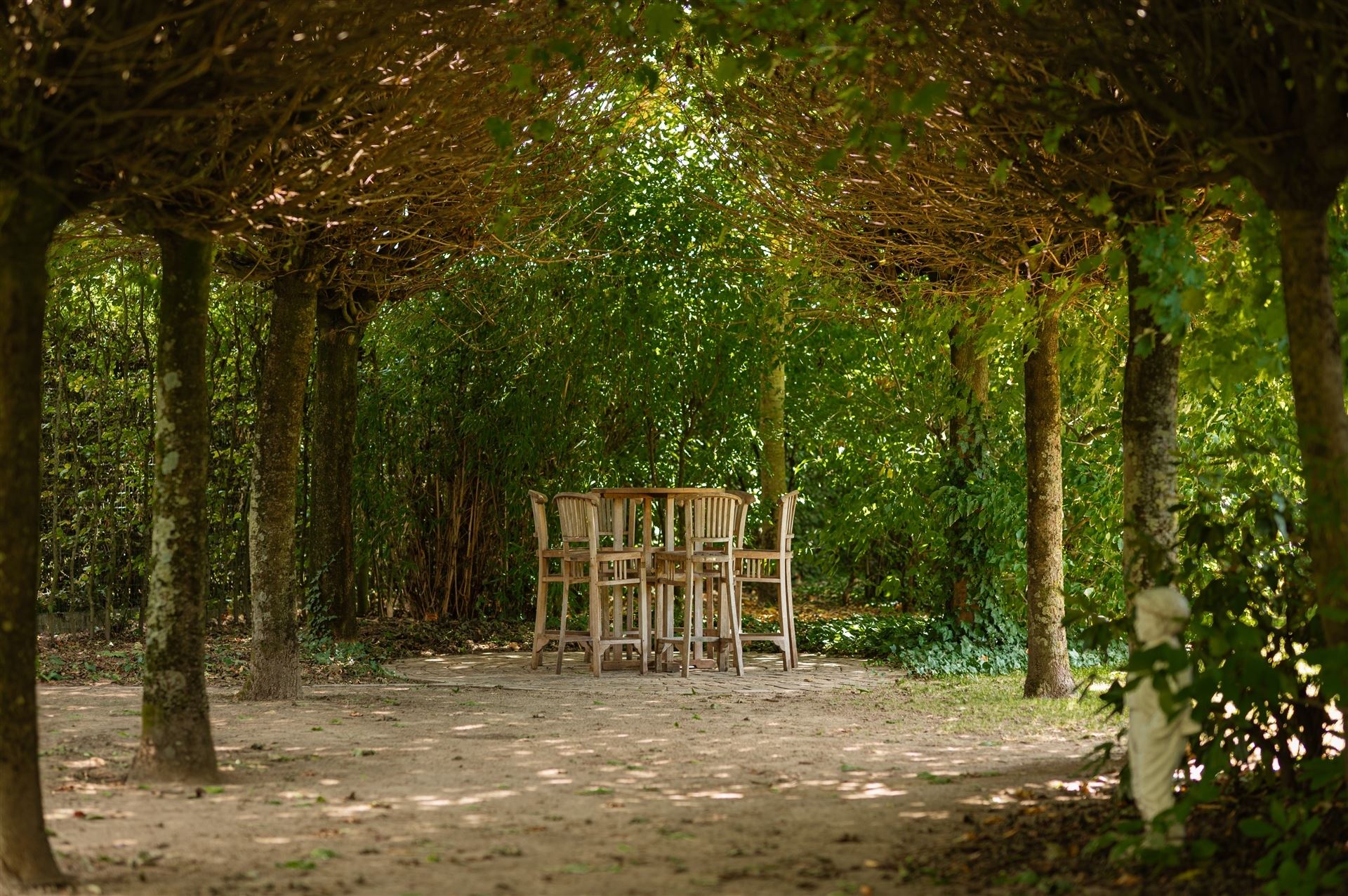 Exclusieve villa met tuin & zonneterras, omgeven door groen foto 13