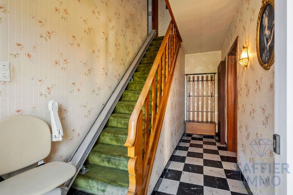 Ruime woning met loods op een perceel van 2200m². foto 16