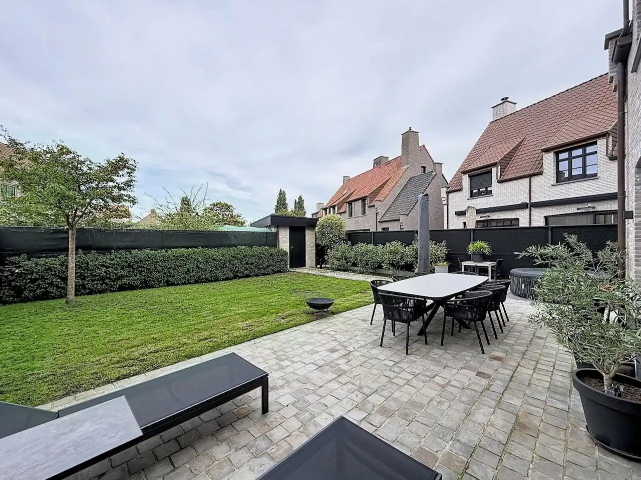 Ruime halfopen, quasi nieuwbouw woning op rustige ligging in het pittoreske Ramskapelle foto 18