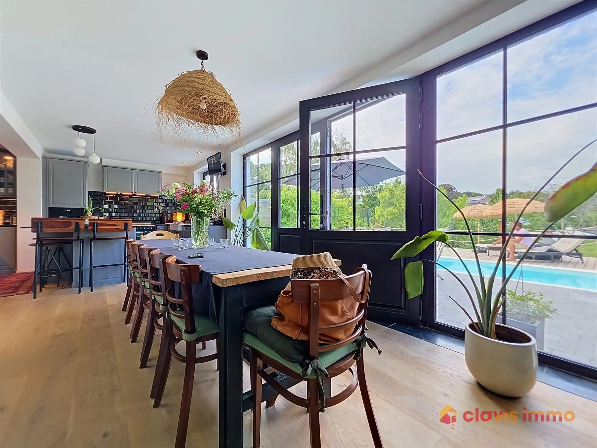 Schitterende woning met fantastische tuin foto 3