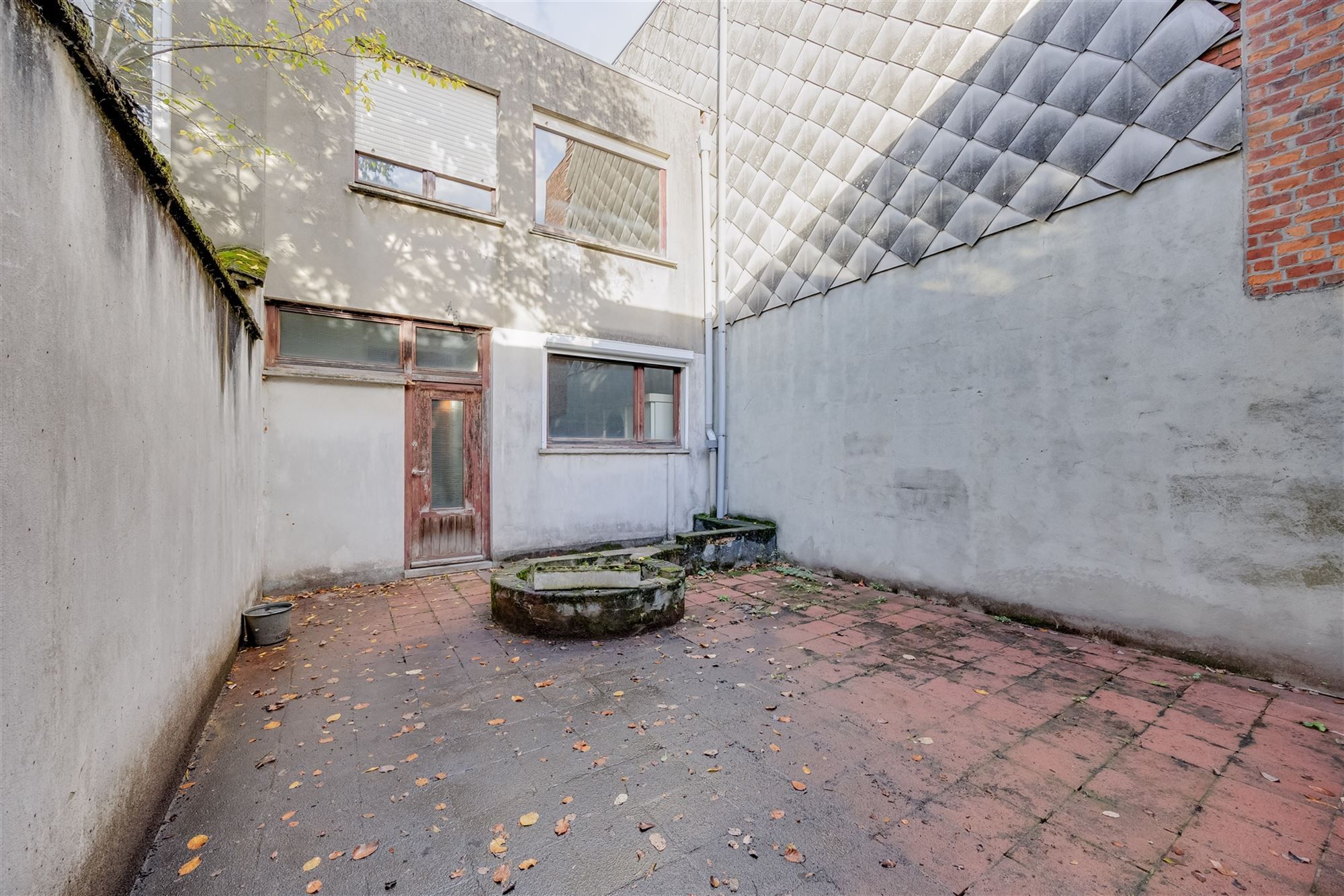 Te renoveren woning met 4 - 5 slk en garage foto 28