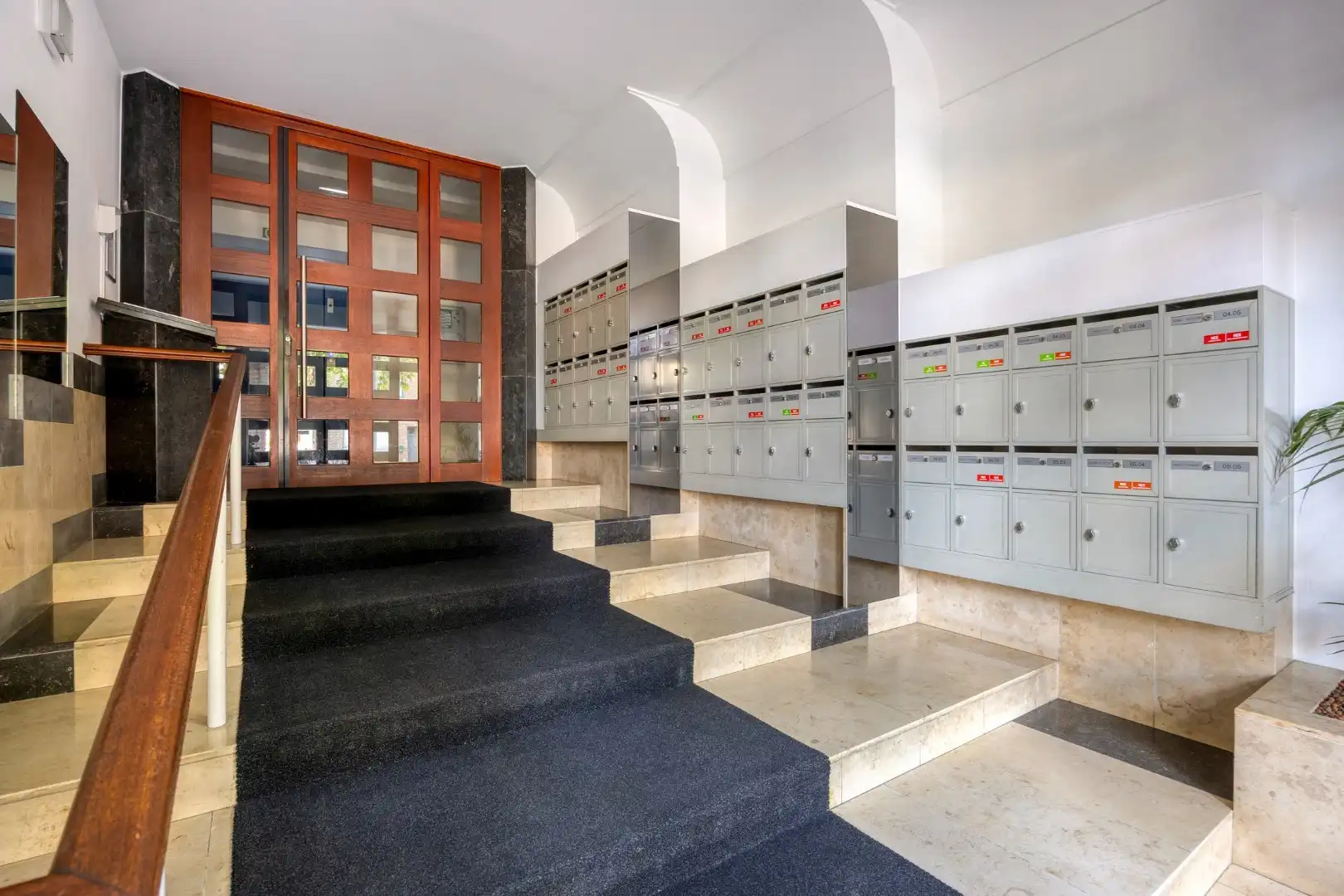 Gelijkvloers appartement met een terras van 50m²,  3 slaapkamers en staanplaats in het centrum van Leuven! - bewoonbare opp. 147m²  foto 3