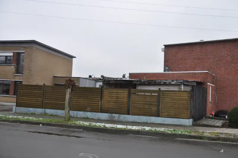 Mooi afgewerkte hoekwoning met 4 slaapkamers en uitgerust met zonnepanelen. foto 23