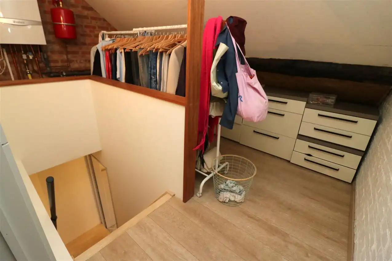 Gerenoveerde woning met tuin, centraal gelegen nabij centrum en E 314 foto 21